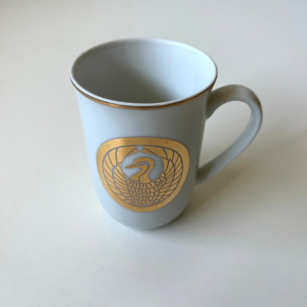 Vintage Porcelain Mug Gold Tsuru no Maru Crane Japanese Kamon Crest
